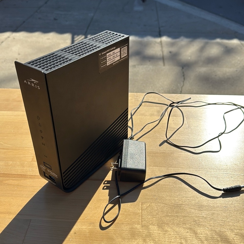 All you need Modem + Router (Xfinity) - ARRIS Surfboard SBG6950AC2 3.0 WiFi